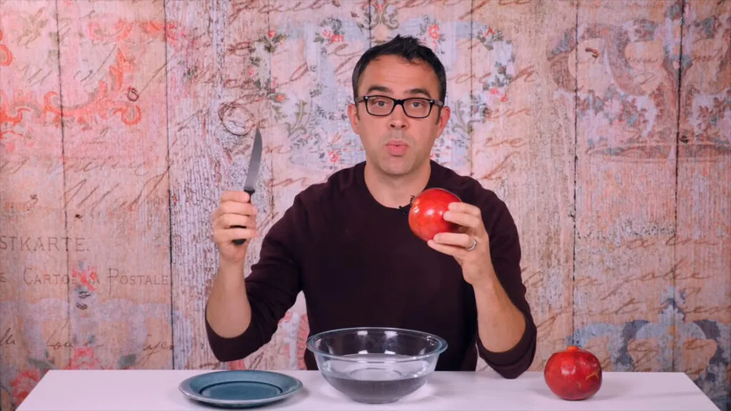 Easy Water Method for Cutting Pomegranate